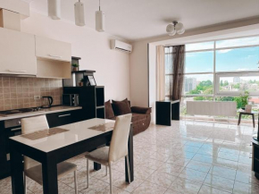 Panoramic Center Flat